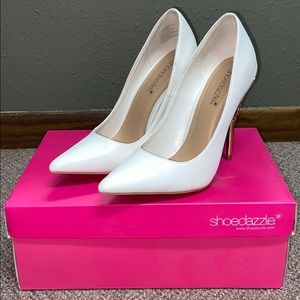 White pump from Shoedazzle